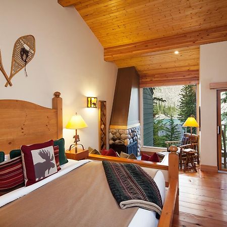 Moraine Lake Lodge Lake Louise Esterno foto