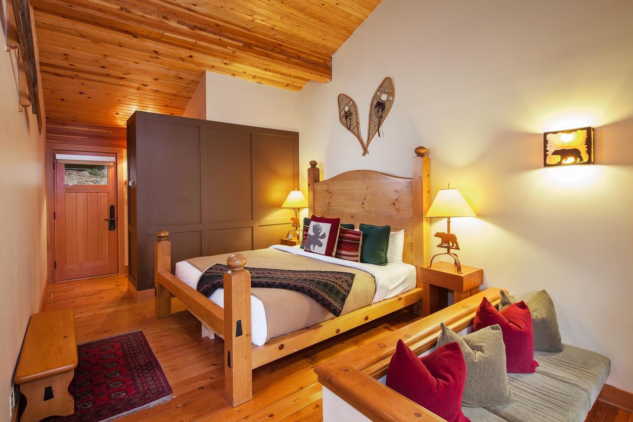 Moraine Lake Lodge Lake Louise Esterno foto