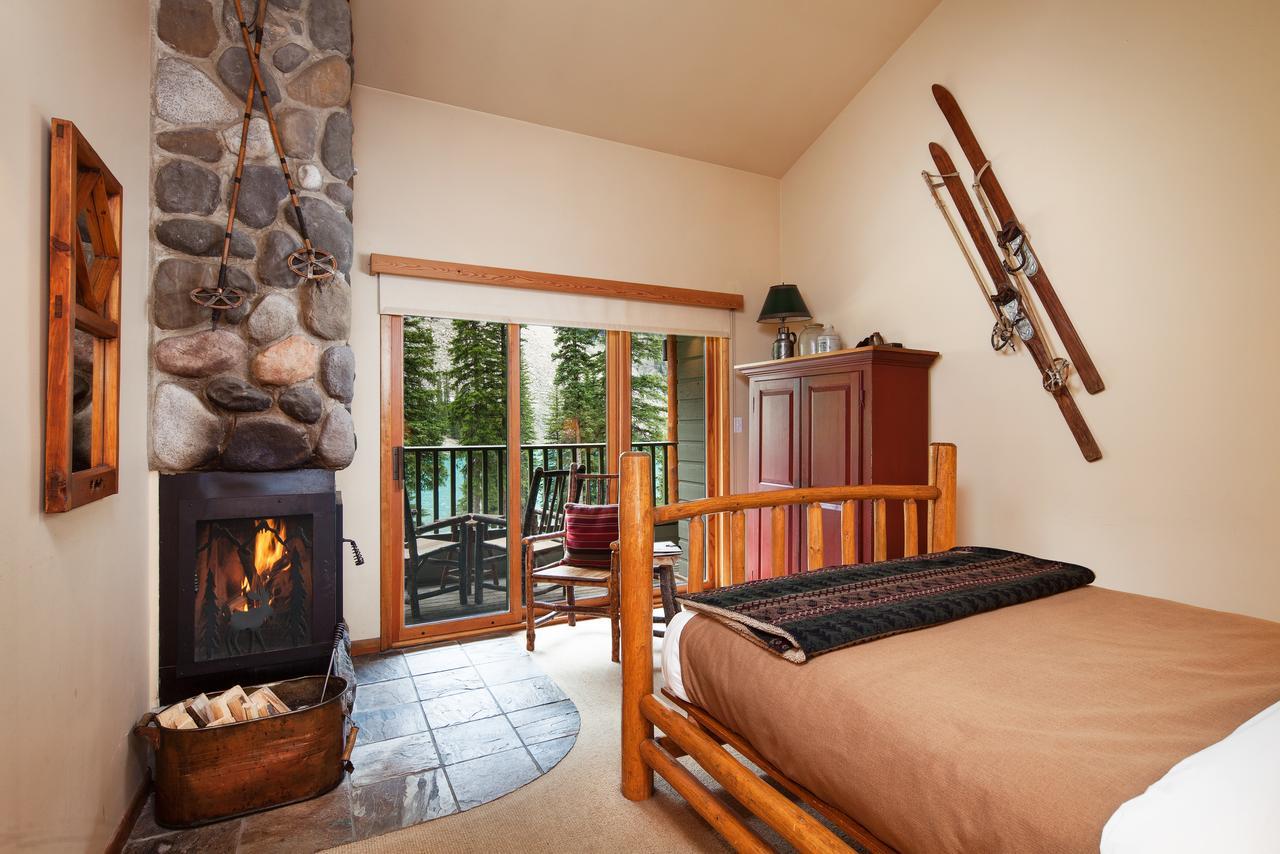 Moraine Lake Lodge Lake Louise Esterno foto